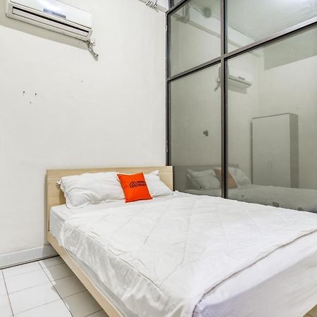Koolkost Syariah @ Capsule Homestay Kedungdoro Surabaya Exterior photo
